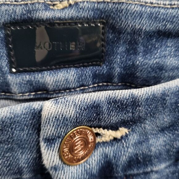 Mother The Looker Ankle Fray in Satisfaction Guaranteed Jeans - Picture 3 of 8